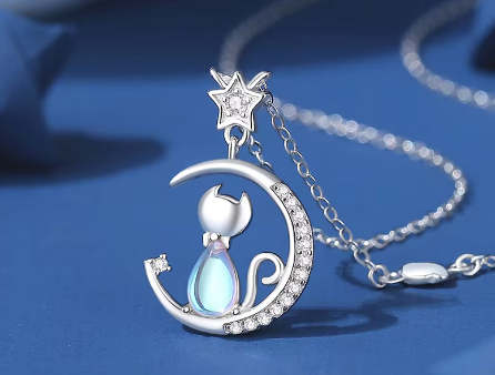 Cadena de plata de ley con gatito en luna con circonitas blancas Fashion