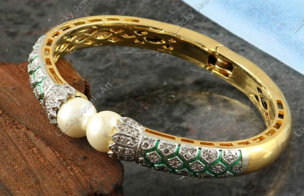 Brazalete de la India con circonitas y perlas inmitación Cheap