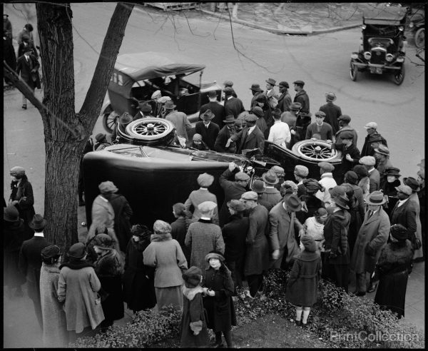 Bathing Beach, 6 19 1924 Online