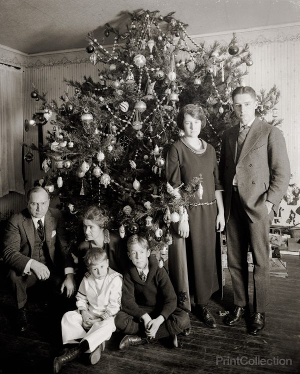 Dickey Christmas tree, 1922 Sale